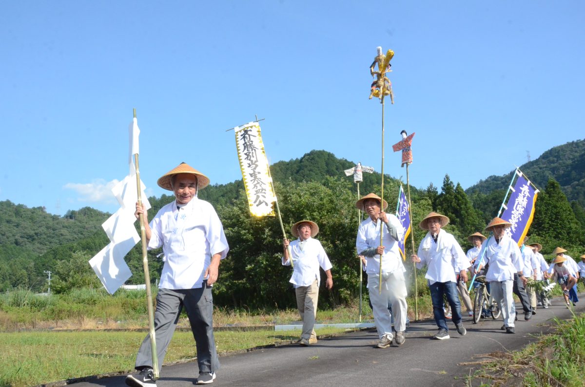 市指定無形民俗文化財 　虫送り（上野・御手洗） | 夏のイベント