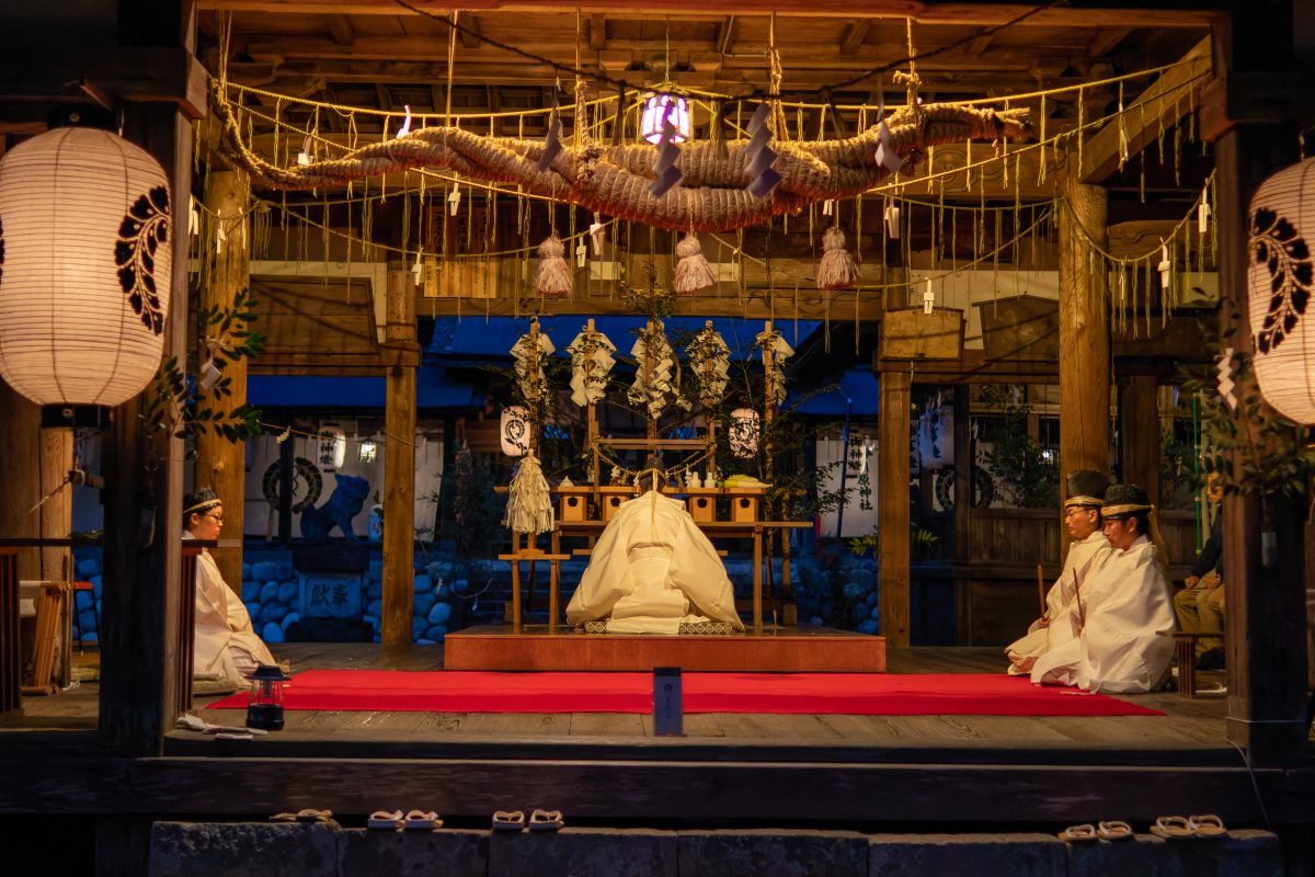 洲原神社　垢離取祭 | 冬のイベント